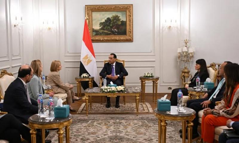 خط أحمر