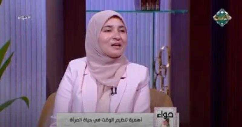 عضو بمركز الأزهر: كل ما تقوم به الزوجة في بيتها تثاب عليه بشرط النيّة