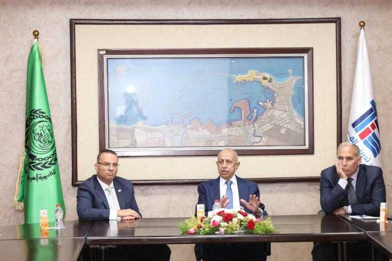رئيس الأكاديمية العربية: ندعم توجه الدولة نحو تعزيز التجارة والخدمات اللوجستية على ساحل البحر الأحمر