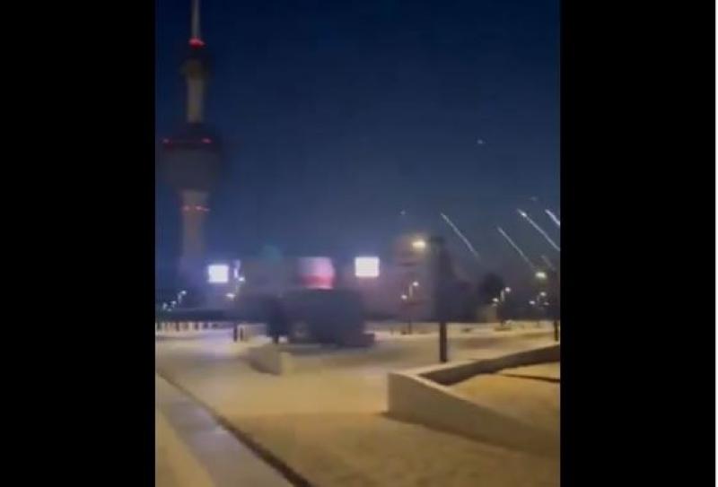 الجيش الكويتي: الصواريخ التي رصدت في سماء البلاد لا تشكل خطرا على أراضينا (فيديو)