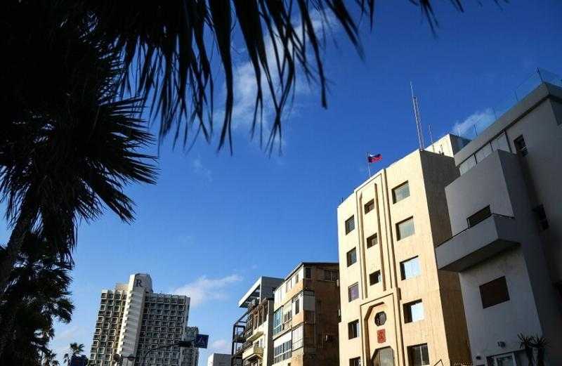السفارة الروسية توصي مواطنيها بمغادرة إسرائيل عبر مصر حتى عودة الوضع إلى طبيعته