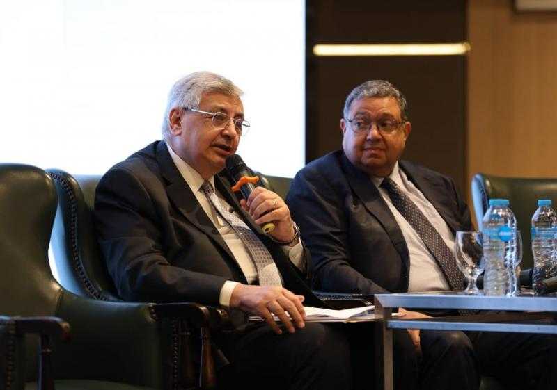 تاج الدين: امتلاك الدواء والمعدات الطبية أولوية استراتيجية لحماية الأمن القومي