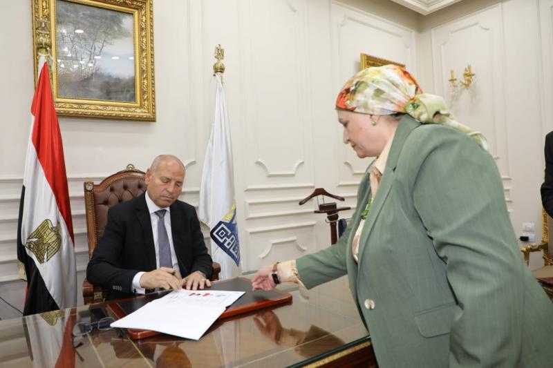 محافظ القاهرة يعلن حصور 132 طالبًا وطالبة على الدرجات النهائية في الشهادة الإعدادية