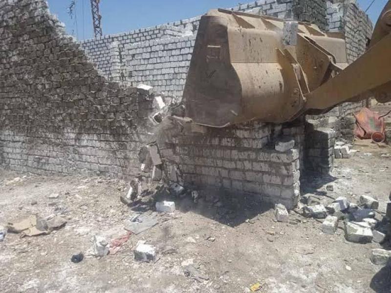 إزالة 7 حالات تعد على الأراضي الزراعية بالأقصر