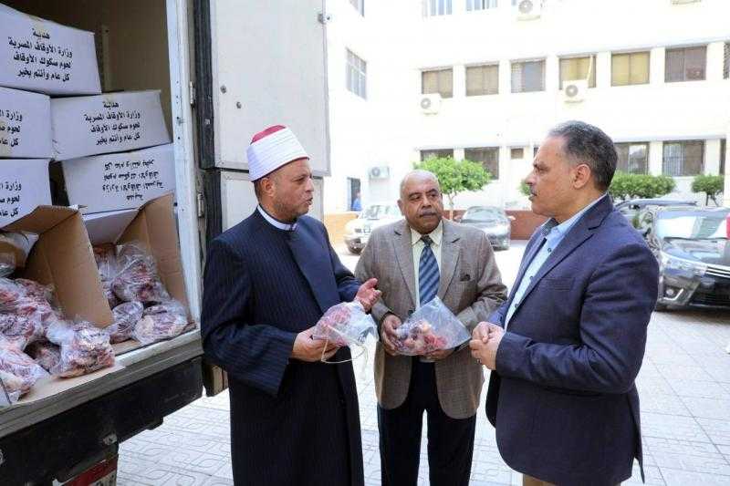 محافظ الشرقية يشهد تسليم 2 طن لحوم من مشروع صكوك الأضاحي