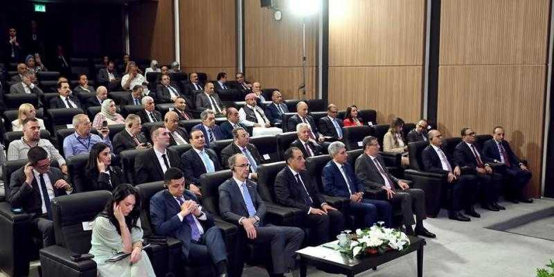 رئيس الاتحاد العام للغرف التجارية المصرية يلقى كلمة بمنتدى الأعمال المصري الصربي