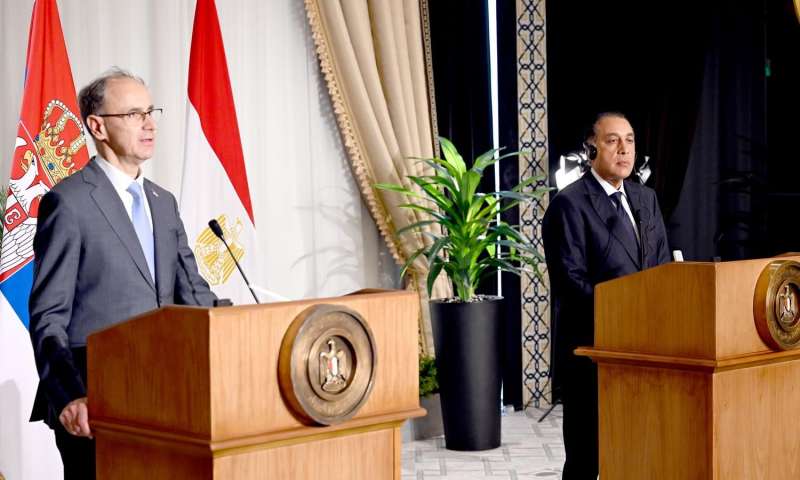 خط أحمر