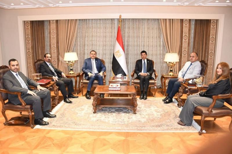 وزير الشباب والرياضة يستقبل السفير القطري بالقاهرة