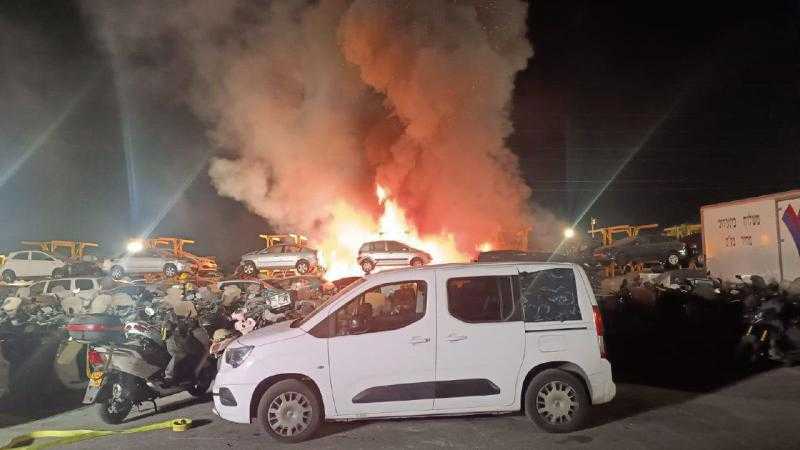 حريق في 20 سيارة بتل أبيب وأنباء عن استهداف إيران قاعدة ميرون الجوية شمال إسرائيل