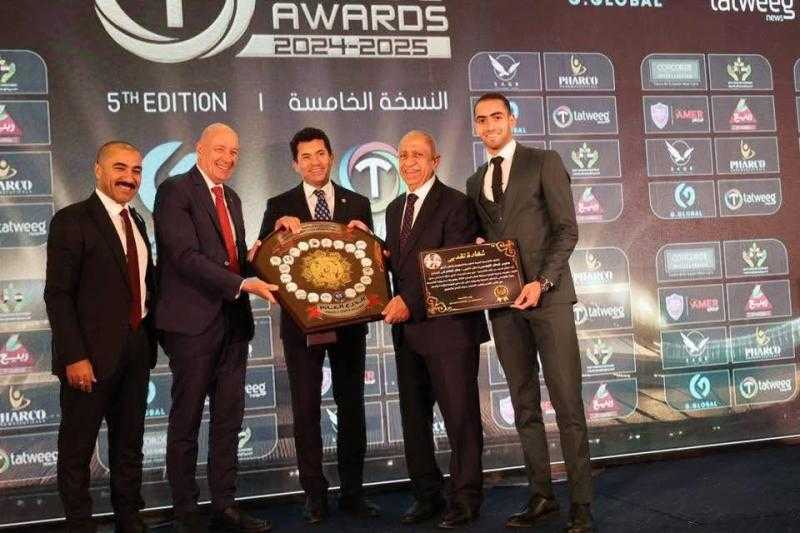 الأكاديمية العربية بالقاهرة تتوج بالمركز الأول في بطولة الجامعات.. وتتصدر مبادرة ”100 يوم رياضة”
