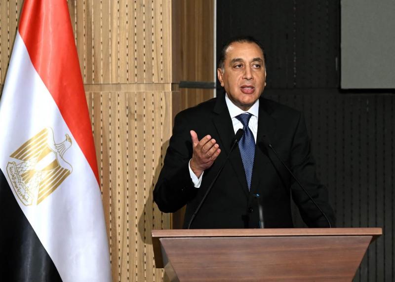 رئيس الوزراء للتجار: لا يوجد مبرر لزيادة الأسعار ونحذر من استغلال الوضع