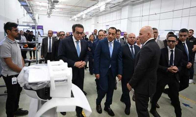 رئيس الوزراء يتفقد أول مصنع في مصر والشرق الأوسط لإنتاج أجهزة السونار والرنين المغناطيسي بالسادس من أكتوبر