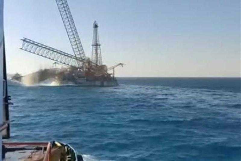 البترول تكشف تفاصيل حادث انهيار أحد الحفارات البحرية المتقادمة بخليج السويس