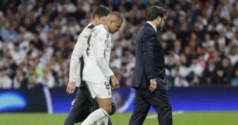 ريال مدريد يعلن نقل مبابى للمستشفى بعد التعادل مع الهلال السعودى