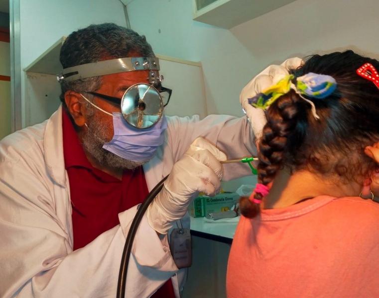 فحص 1466 مواطنا في قافلة طبية مجانية بدمياط