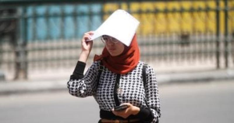 خط أحمر