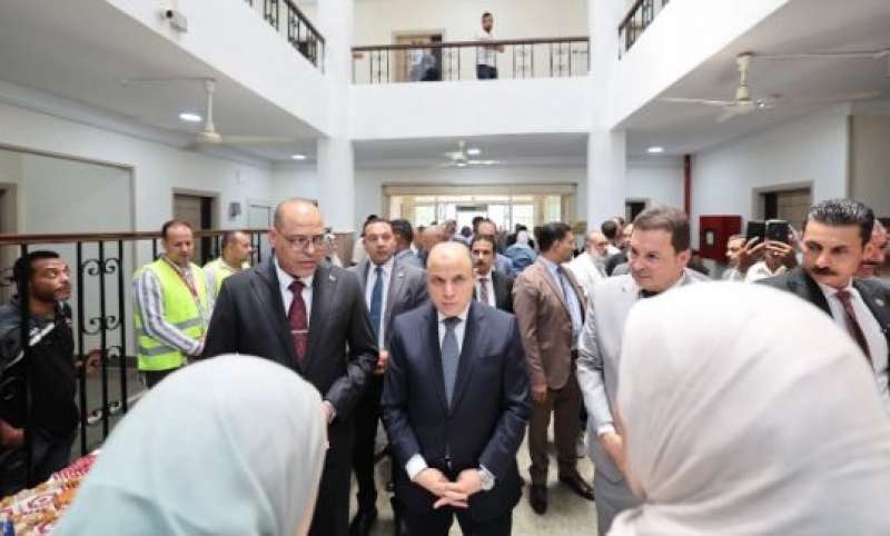 خط أحمر