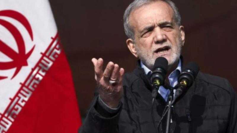البرلمان الإيراني يوافق على غلق مضيق هرمز