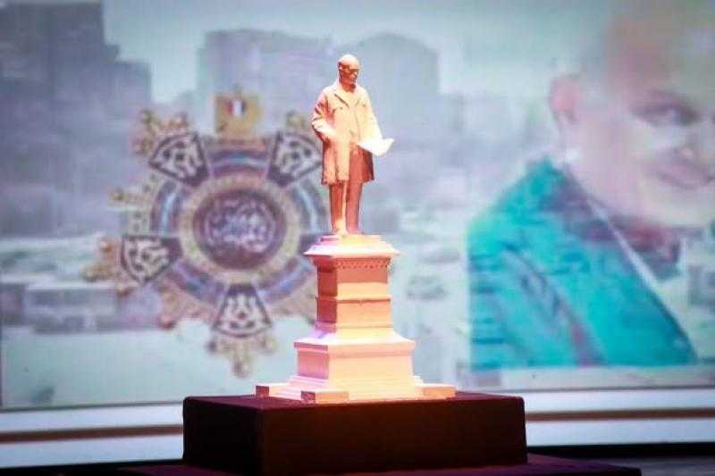 وزير الصحة يشهد حفل الإعلان عن تدشين تمثال السير مجدي يعقوب