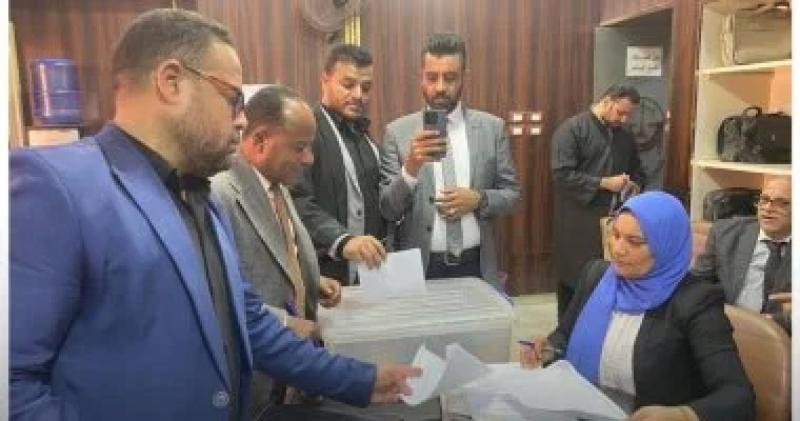 خط أحمر