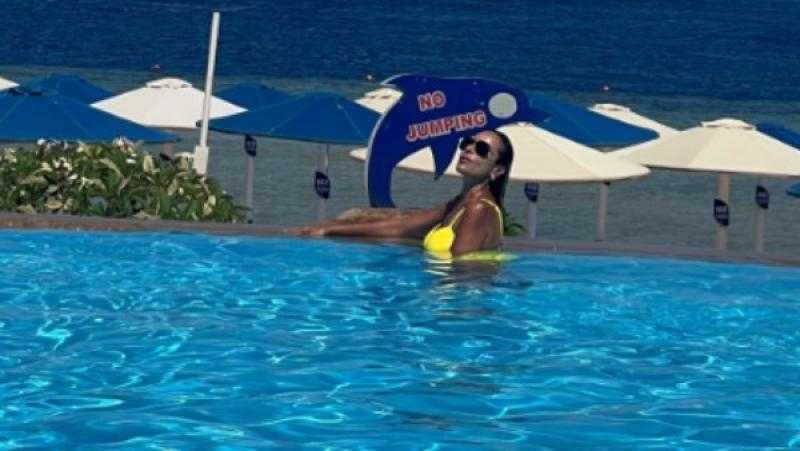 بـ مايوه أصفر.. أحدث ظهور لـ ريم البارودي في شرم الشيخ