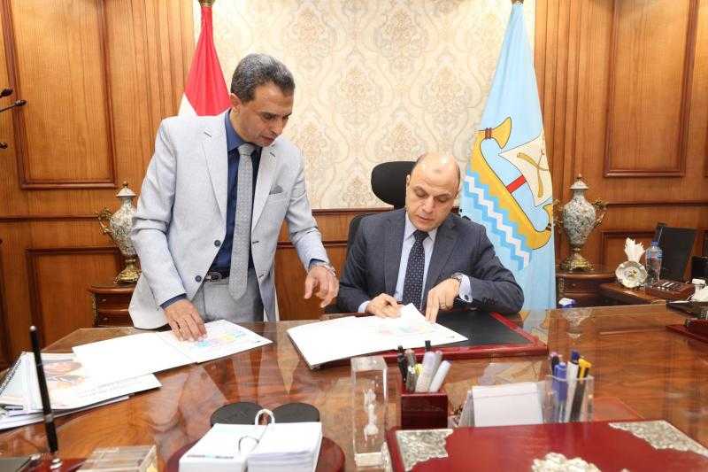 بالأسماء.. محافظ كفر الشيخ يهنئ أوائل الشهادة الإعدادية