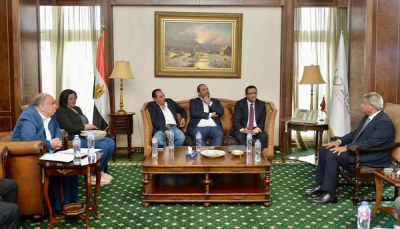 خط أحمر