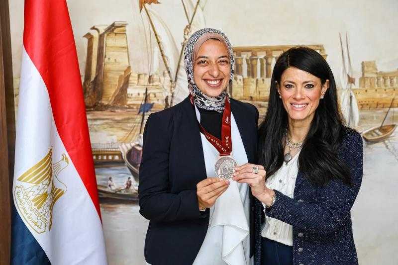 وزيرة التخطيط تُشارك في الاحتفال بـ «اليوم الأولمبي» وتُكرم لاعبة مصر بعد فوز منتخب السيدات بالميدالية البرونزية