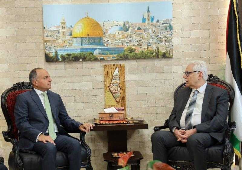 سفير مصر في رام الله يؤكد استمرار دعم القطاع الصحي الفلسطيني