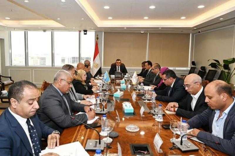 وزير الإسكان يعقد اجتماعًا تنسيقيًا لمتابعة آلية عمل وحدتي تنظيم السوق العقارية وتصدير العقار