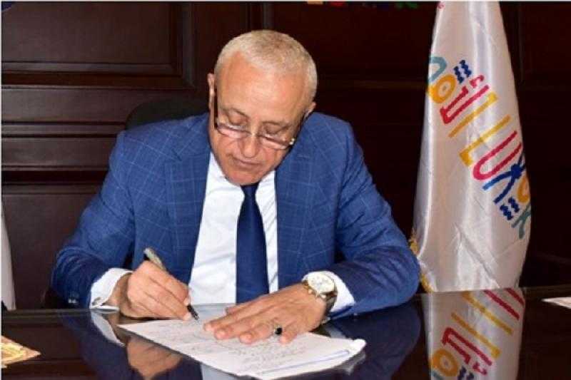 محافظ الأقصر يعتمد نتيجة الشهادة الإعدادية بنسبة نجاح 78.81%