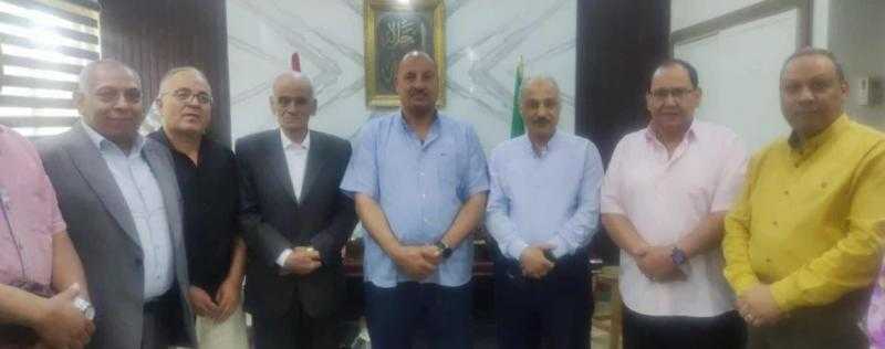 وكيل تعليم المنيا يشيد بجهود غرفة العمليات واللجنة الثلاثية في نجاح امتحانات الدبلومات الفنية