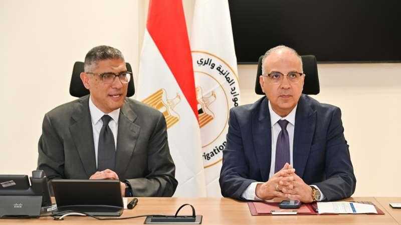 وزير الري يستقبل محافظ الجيزة لبحث المنظومة المائية وتطهير الترع