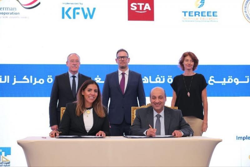 وزارة التربية والتعليم توقع مذكرة تفاهم مع مؤسسة ”السويدي إلكتريك” لإدارة وتشغيل مراكز التميز (CoC) في الطاقة المتجددة وكفاءة الطاقة