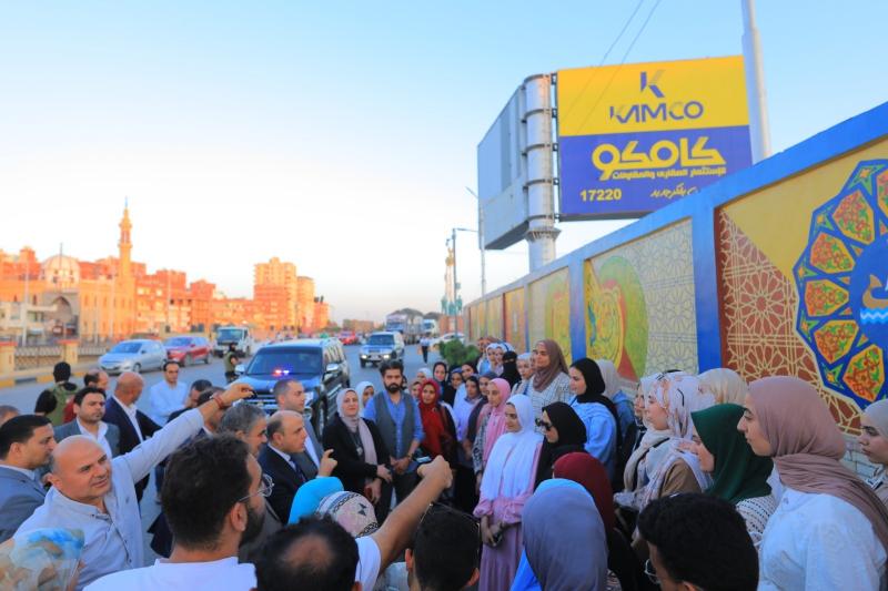 رئيس جامعة كفر الشيخ يشيد بأعمال طلبة كلية التربية النوعية