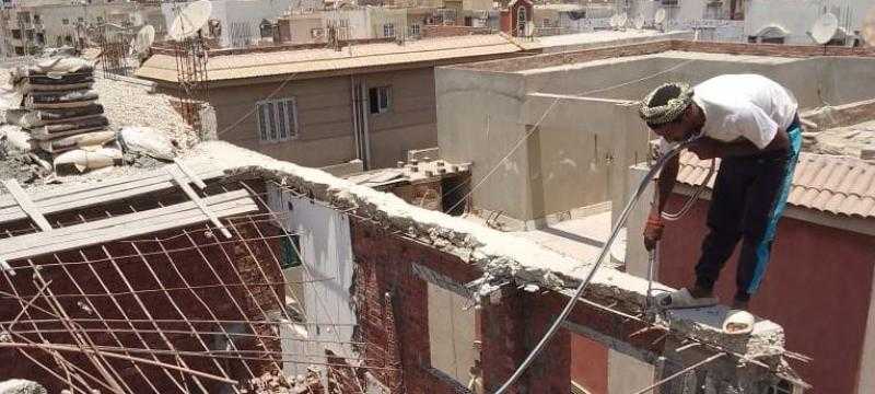 وزير الإسكان يُصدر قرارات إزالة لمخالفات بناء وتعديات بمدينة السادات والساحل الشمالي