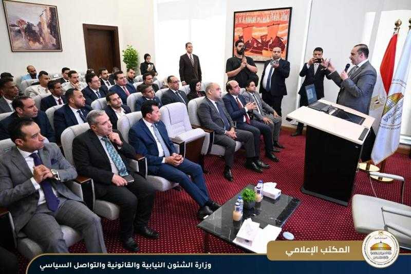 وزير الشئون النيابية: الدولة تولي اهتمامًا بالغًا بملف تمكين الشباب وتنمية مهاراتهم