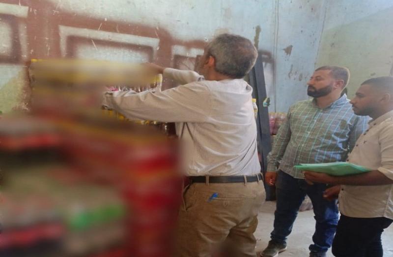 ضبط 60 ألف عبوة من المشروبات الغازية مجهولة المصدر في سوهاج