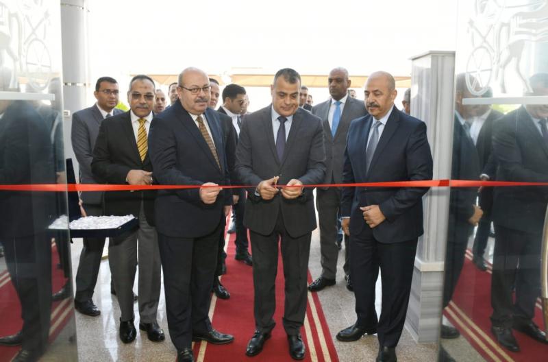 خط أحمر