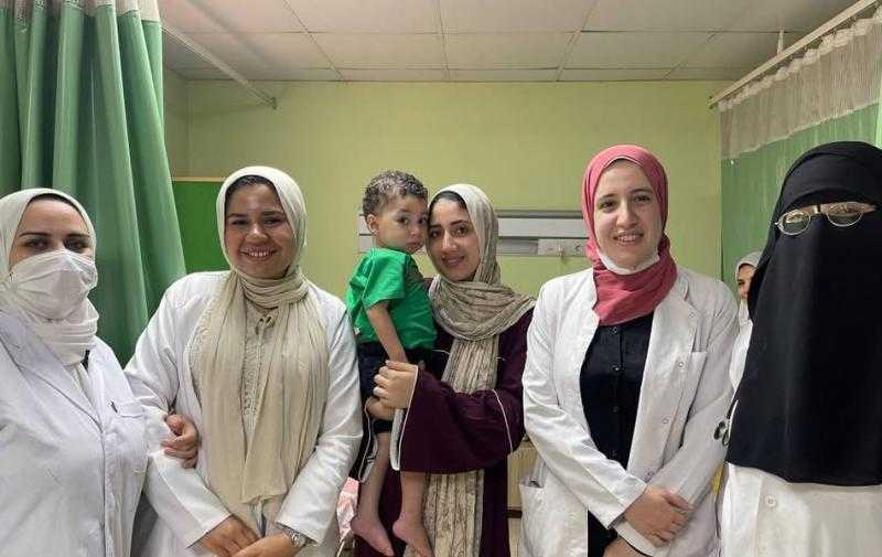 قسم الأطفال بمستشفى المنصورة التخصصي ينجح في إنقاذ طفل من مرض نادر.. تفاصيل