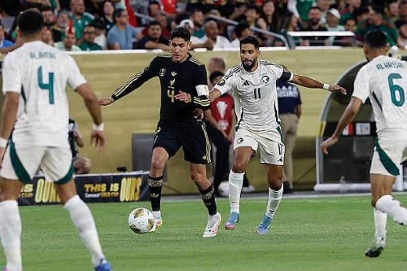 منتخب السعودية يودع الكأس الذهبية بعد الخسارة أمام المكسيك