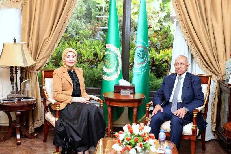 رئيس الأكاديمية العربية يستقبل القنصل الليبي الجديد