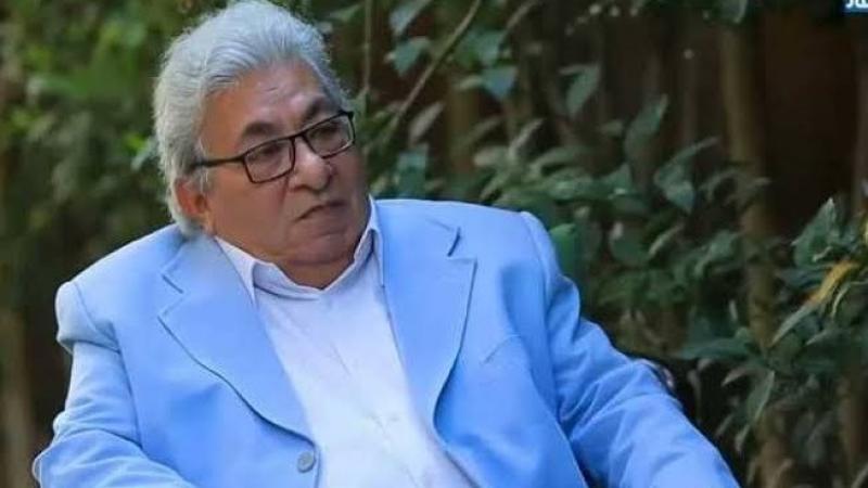فاروق فلوكس: ذهبت للمسرح يوم جنازة والدتي.. والفن لم يأخذني من الهندسة