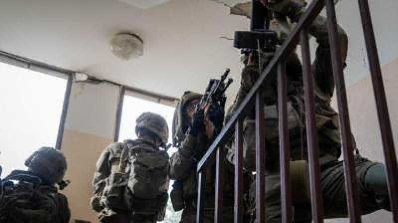الاحتلال يطالب الفلسطينيين لإخلاء عمارة سكنية في جنين تمهيدا لتحويلها إلى ثكنة عسكرية