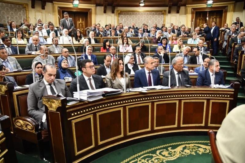 وزير الإسكان يشارك في الجلسة العامة لمجلس النواب لمناقشة مشروع قانون مُقدم من الحكومة المتعلقة بقوانين إيجار الأماكن