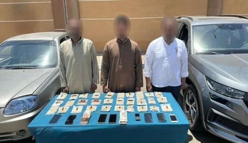الداخلية تحبط محاولة جلب شحنة أقراص مخدرة بنصف مليار جنيه