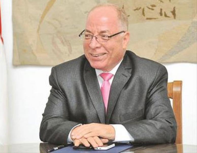خط أحمر