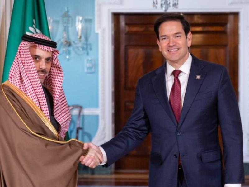 اتصال هاتفي بين وزير الخارجية الأمريكي ونظيره السعودي