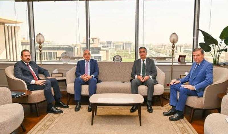 وزراء الزراعة والري والتموين ورئيس جهاز مستقبل مصر يناقشون سُبل تطوير زراعة محصولى قصب وبنجر السكر