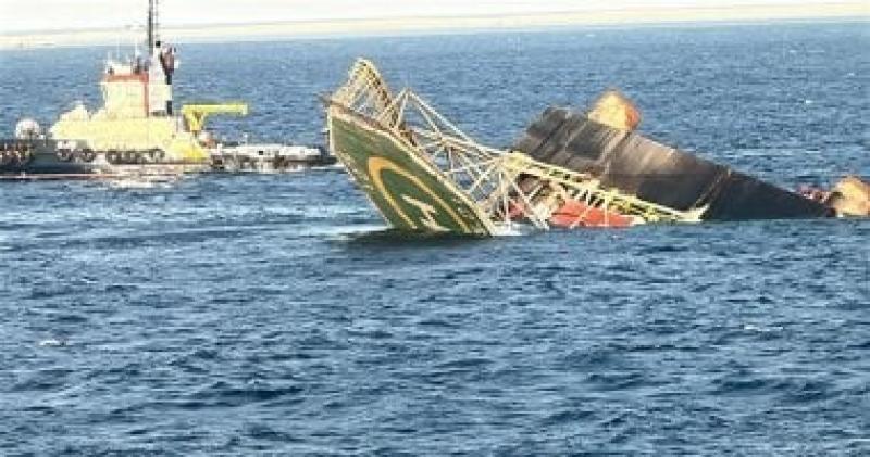 رئيس نقابة البترول يقدم واجب العزاء فى شهيد الحفار بالبحر الأحمر